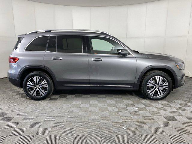 new 2025 Mercedes-Benz GLB 250 car, priced at $53,370