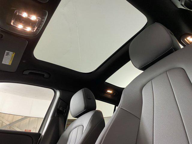 new 2025 Mercedes-Benz GLB 250 car, priced at $53,370