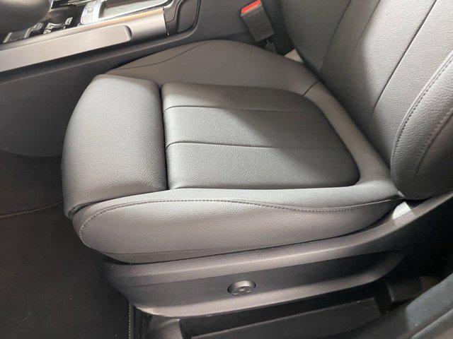 new 2025 Mercedes-Benz GLB 250 car, priced at $53,370