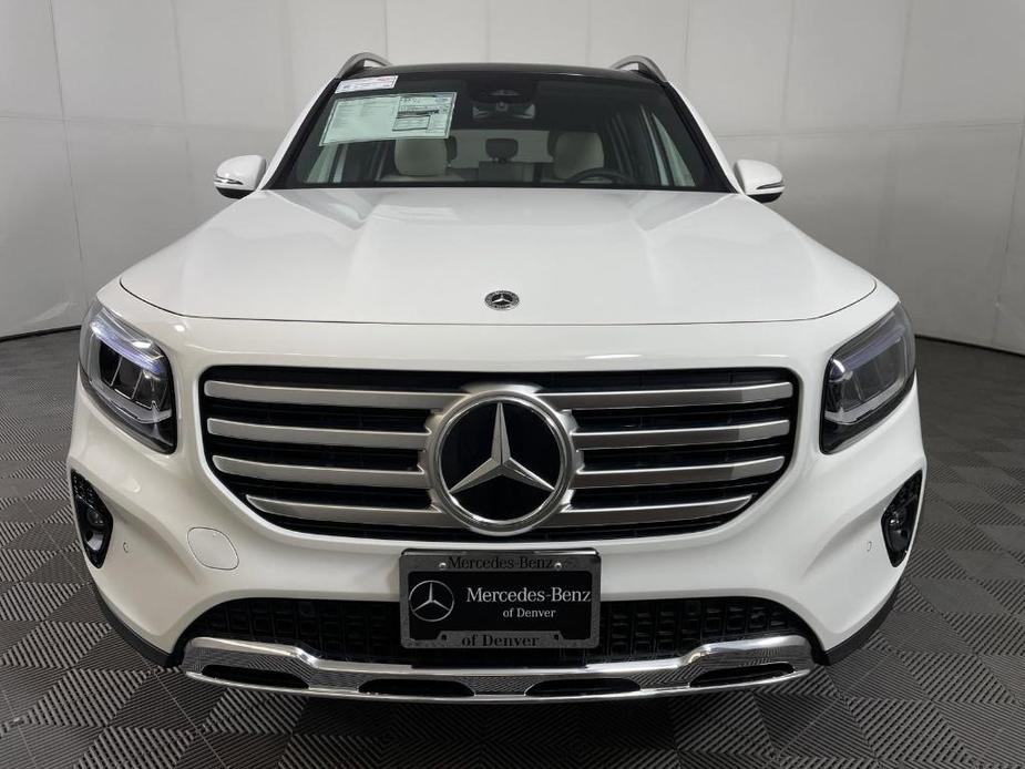 new 2024 Mercedes-Benz GLB 250 car, priced at $51,900