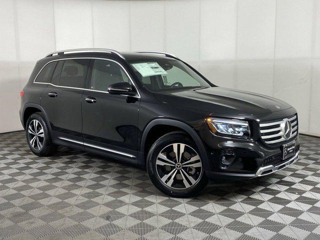 used 2025 Mercedes-Benz GLB 250 car, priced at $39,992