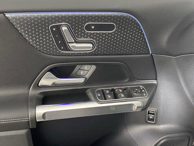 new 2025 Mercedes-Benz GLB 250 car, priced at $49,595