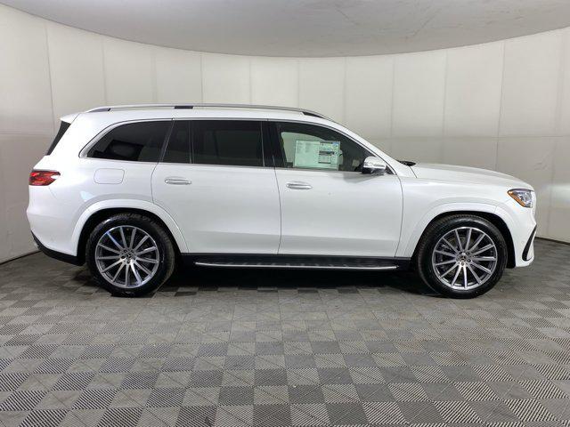 new 2025 Mercedes-Benz GLS 580 car, priced at $121,045