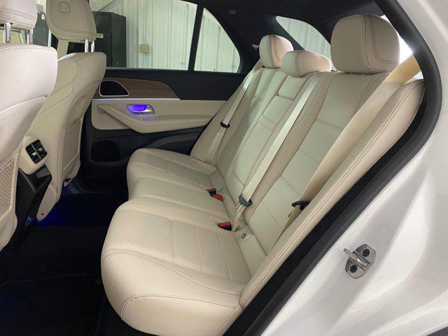 new 2025 Mercedes-Benz GLE 450 car, priced at $73,745