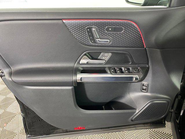 new 2025 Mercedes-Benz GLB 250 car, priced at $49,595