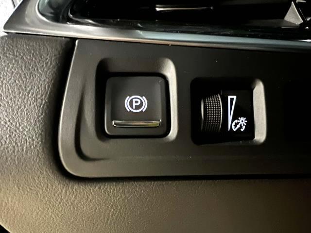 used 2022 Cadillac XT5 car, priced at $30,363