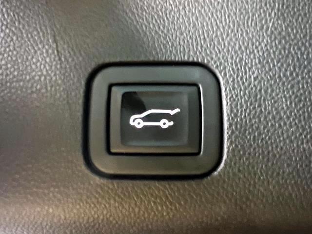 used 2023 Chevrolet Suburban car, priced at $45,328
