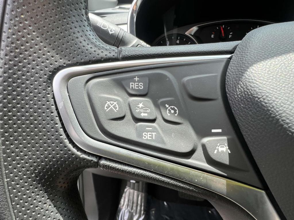 used 2022 Chevrolet Equinox car, priced at $16,393