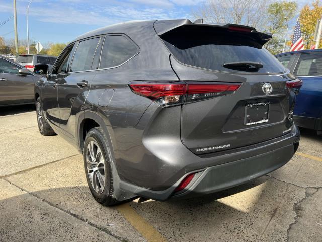 used 2022 Toyota Highlander car, priced at $33,188