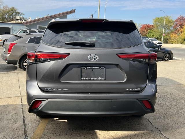 used 2022 Toyota Highlander car, priced at $33,188