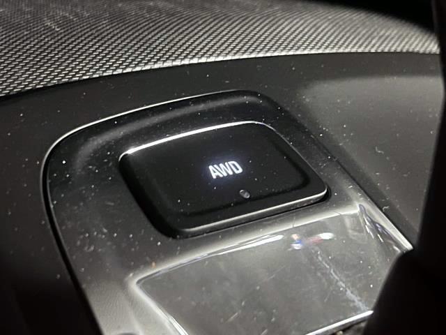 used 2022 Chevrolet Equinox car, priced at $17,393