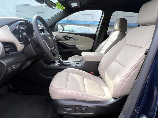 used 2023 Chevrolet Traverse car, priced at $31,990