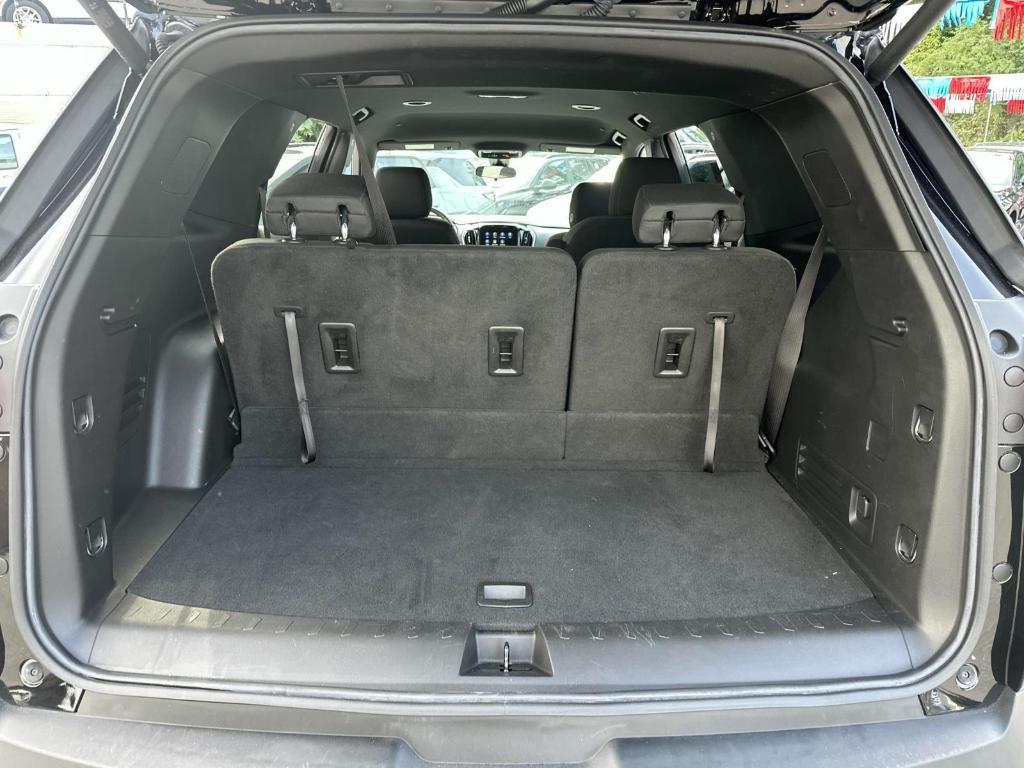 used 2023 Chevrolet Traverse car, priced at $22,991