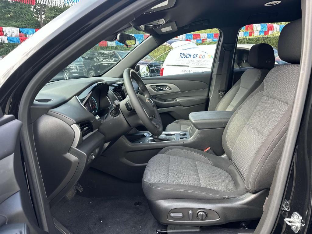 used 2023 Chevrolet Traverse car, priced at $22,991