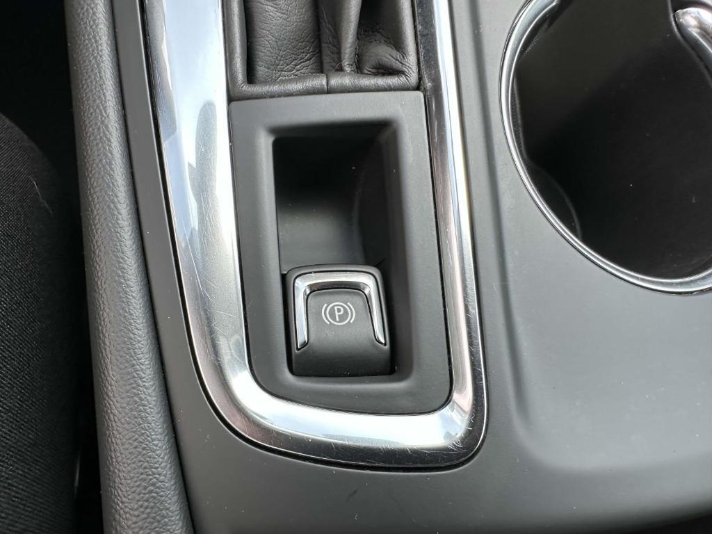 used 2022 Chevrolet Equinox car, priced at $16,891