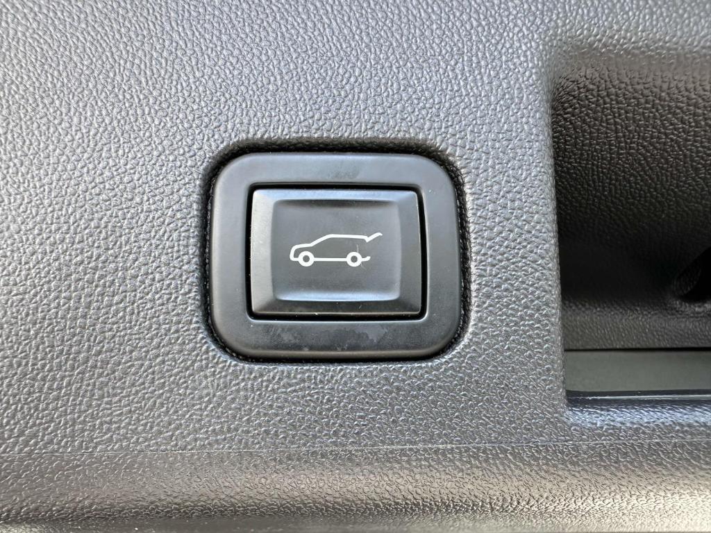 used 2022 Chevrolet Equinox car, priced at $16,891