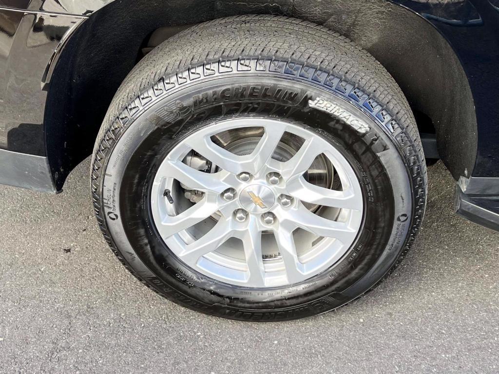 used 2024 Chevrolet Suburban car, priced at $48,997