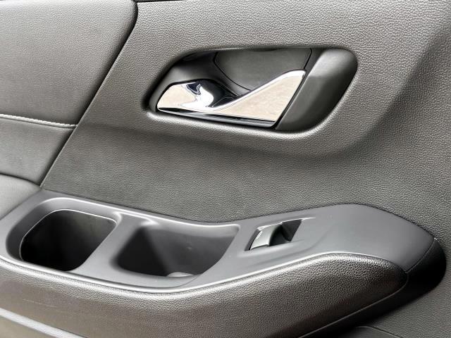 used 2022 Chevrolet Traverse car, priced at $28,492