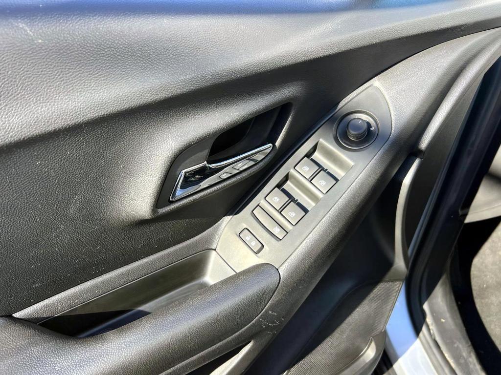 used 2022 Chevrolet Trax car, priced at $16,398