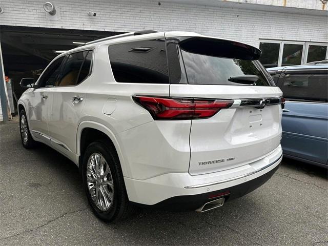 used 2022 Chevrolet Traverse car, priced at $33,274