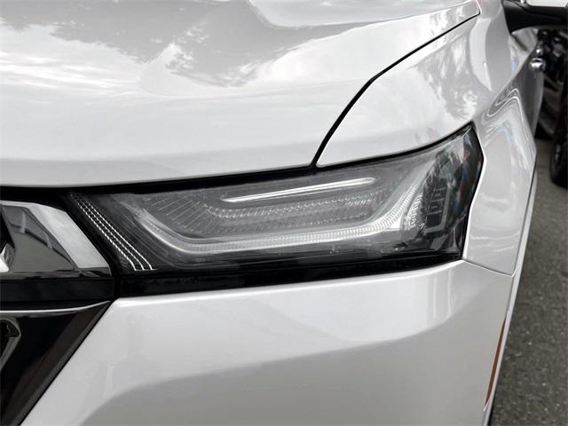 used 2022 Chevrolet Traverse car, priced at $33,274