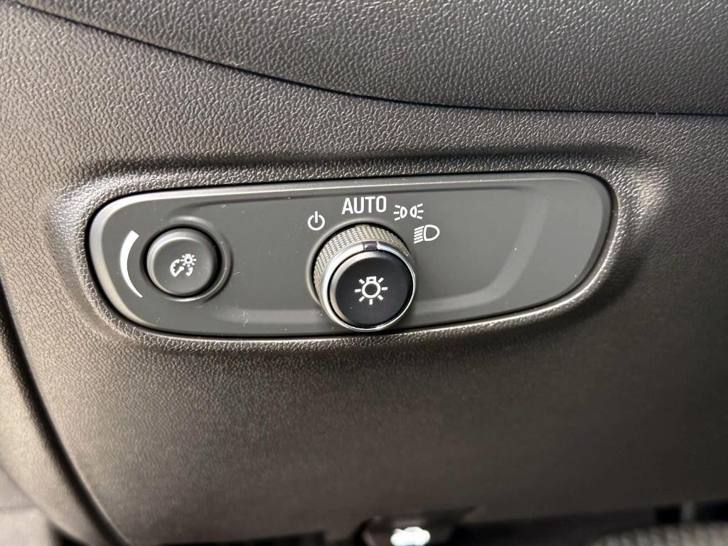 used 2022 Chevrolet Equinox car, priced at $18,991