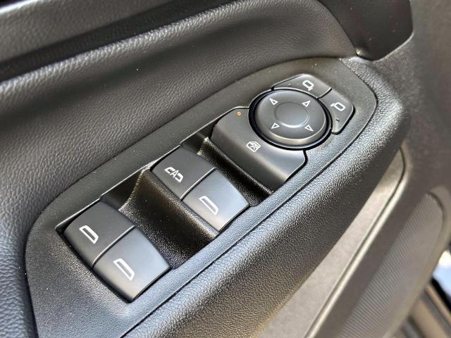 used 2022 Chevrolet Equinox car, priced at $19,989