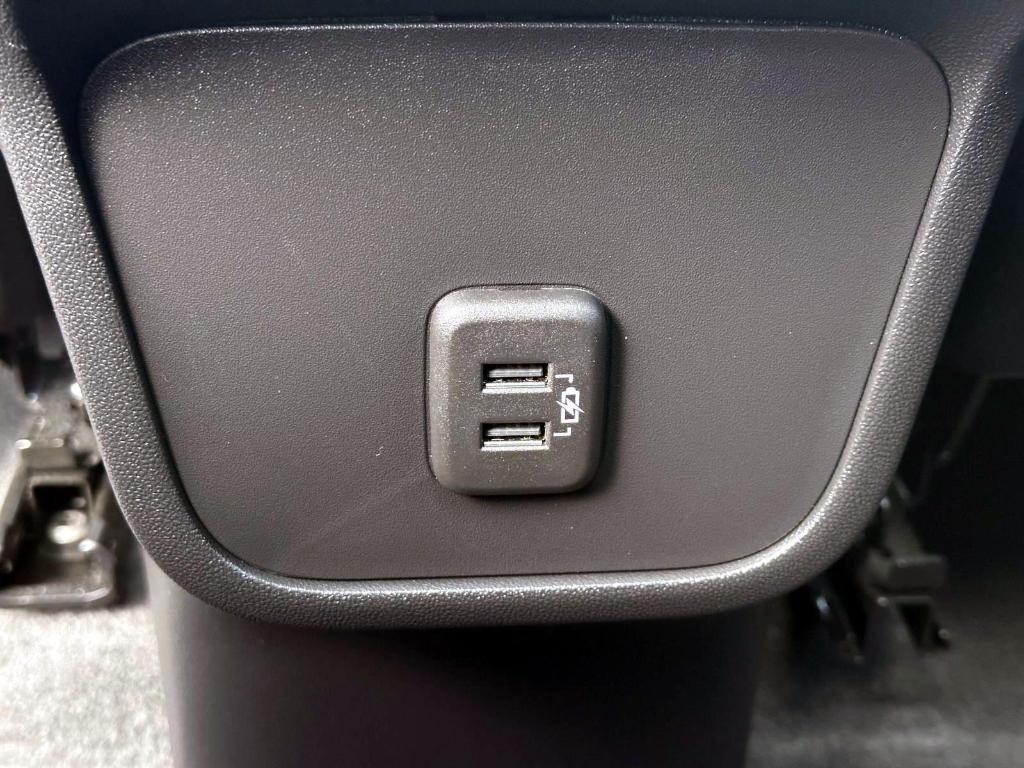used 2022 Chevrolet Equinox car, priced at $18,991