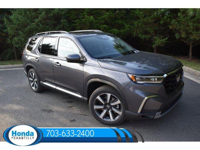 new 2025 Honda Pilot car, priced at $51,050