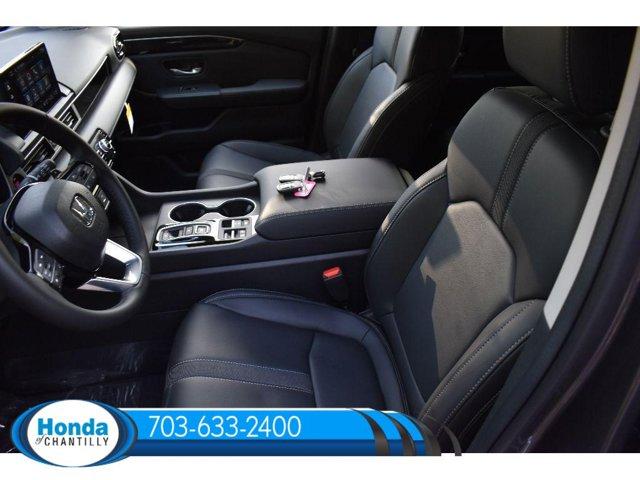 new 2025 Honda Pilot car, priced at $51,050