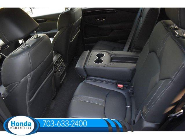 new 2025 Honda Pilot car, priced at $51,050