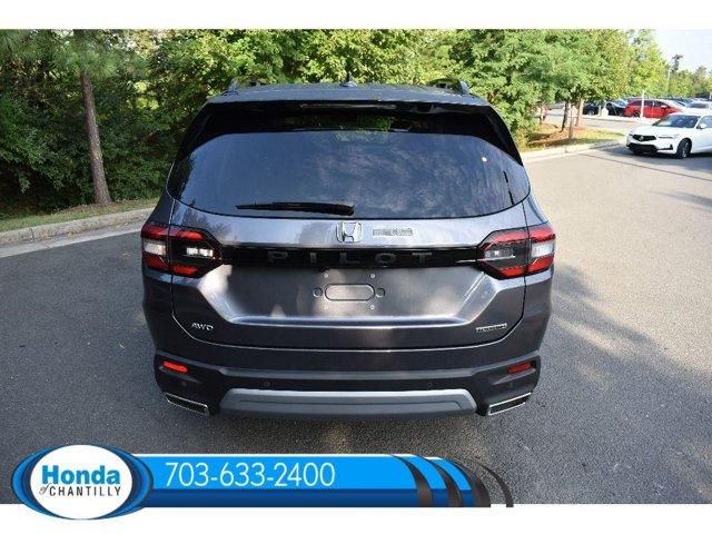 new 2025 Honda Pilot car, priced at $51,050