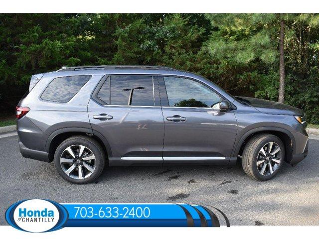 new 2025 Honda Pilot car, priced at $51,050