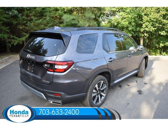 new 2025 Honda Pilot car, priced at $51,050