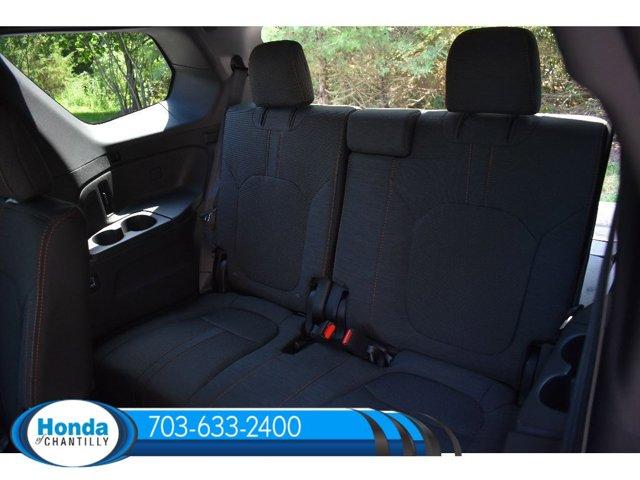 new 2025 Honda Pilot car, priced at $43,750