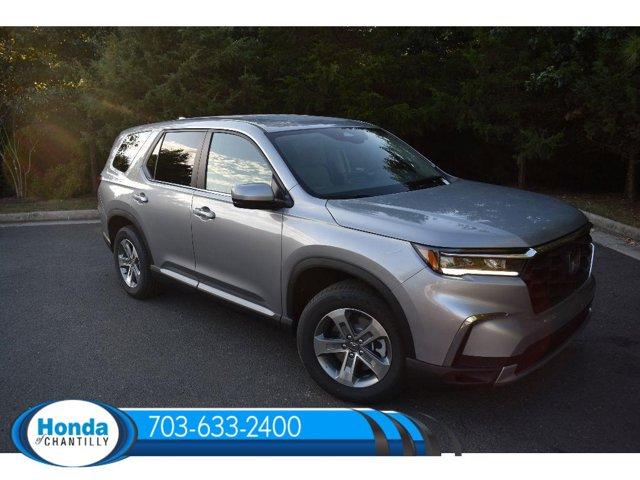 new 2025 Honda Pilot car, priced at $47,095