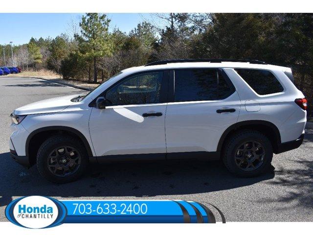 new 2025 Honda Pilot car, priced at $52,090