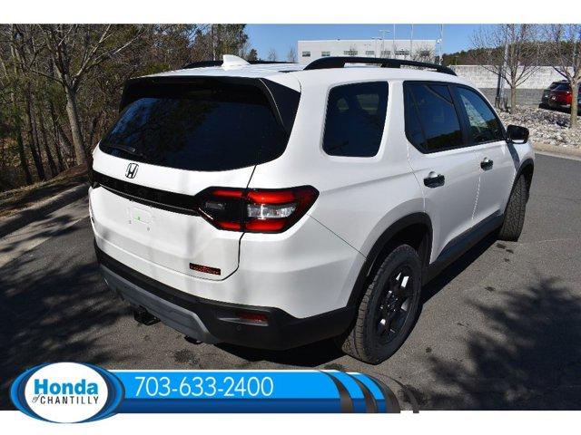 new 2025 Honda Pilot car, priced at $52,090