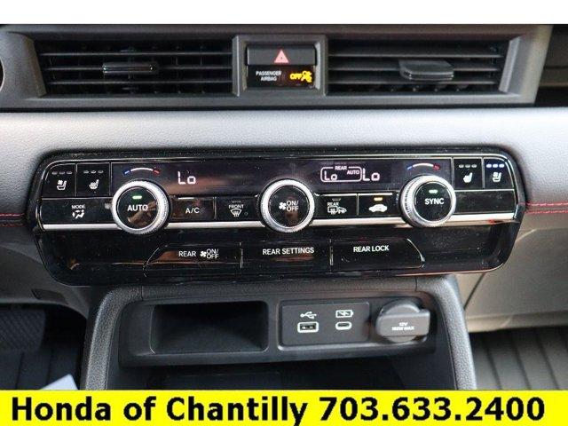 used 2025 Honda Pilot car, priced at $47,654