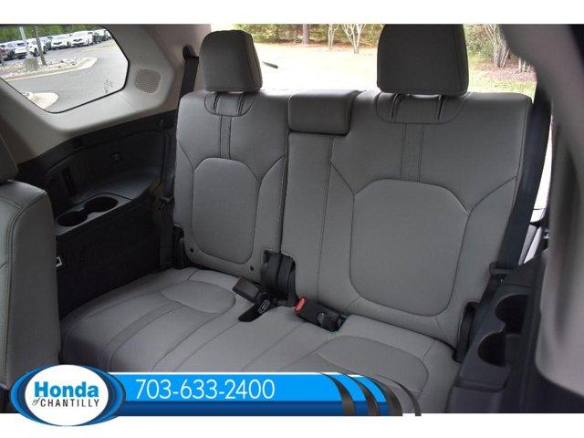 new 2025 Honda Pilot car, priced at $51,095