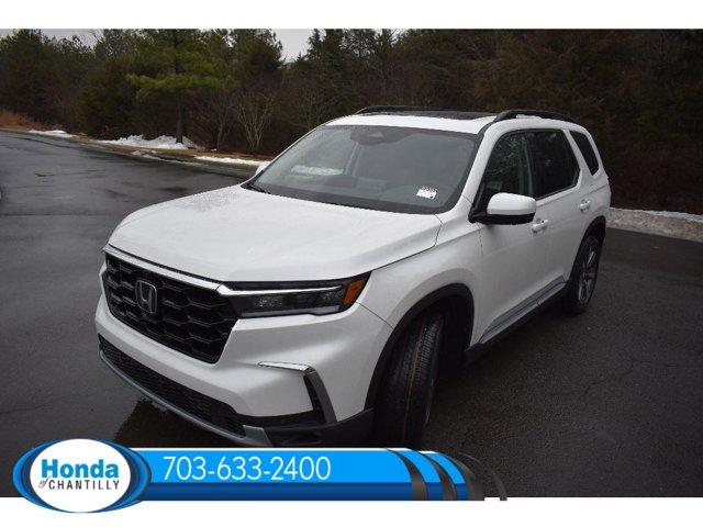 new 2025 Honda Pilot car, priced at $54,985