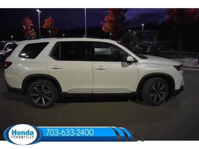 new 2025 Honda Pilot car, priced at $51,550