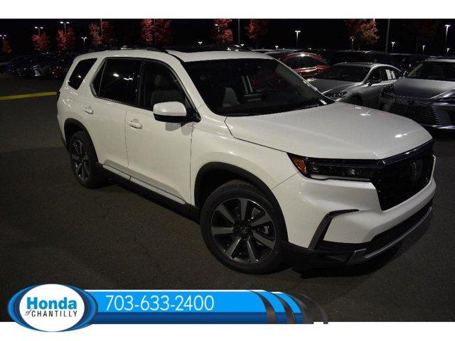 new 2025 Honda Pilot car, priced at $51,550