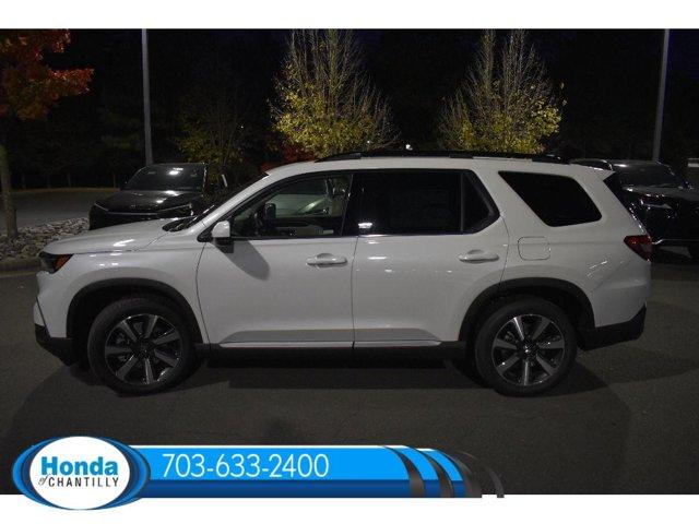 new 2025 Honda Pilot car, priced at $51,550