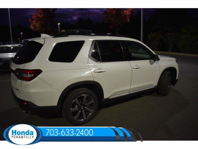 new 2025 Honda Pilot car, priced at $51,550
