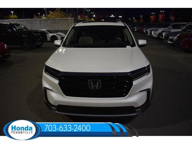 new 2025 Honda Pilot car, priced at $51,550