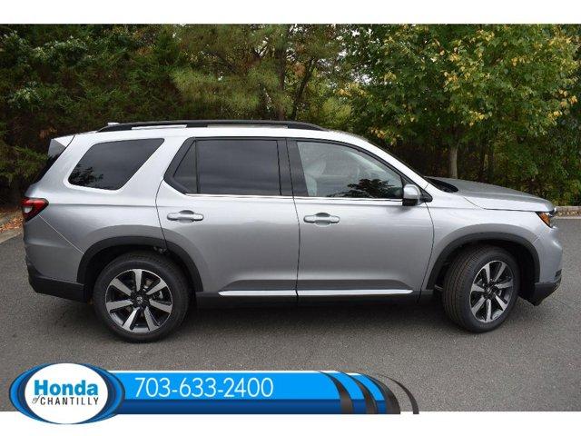 new 2025 Honda Pilot car, priced at $51,095