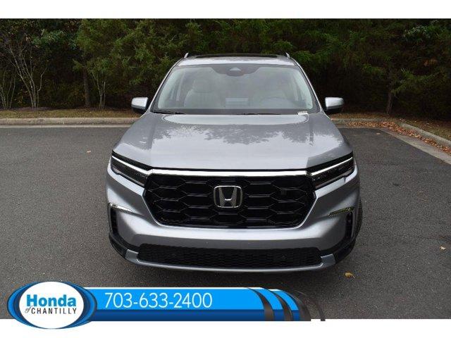 new 2025 Honda Pilot car, priced at $51,095
