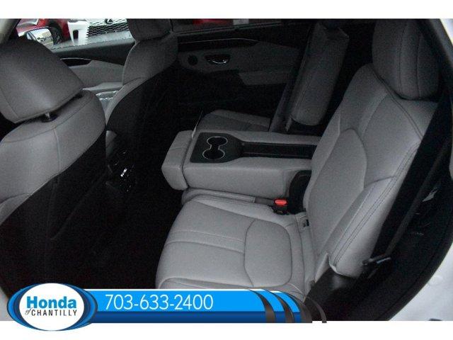 new 2025 Honda Pilot car, priced at $51,550