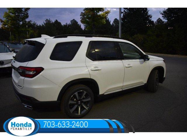 new 2025 Honda Pilot car, priced at $51,550